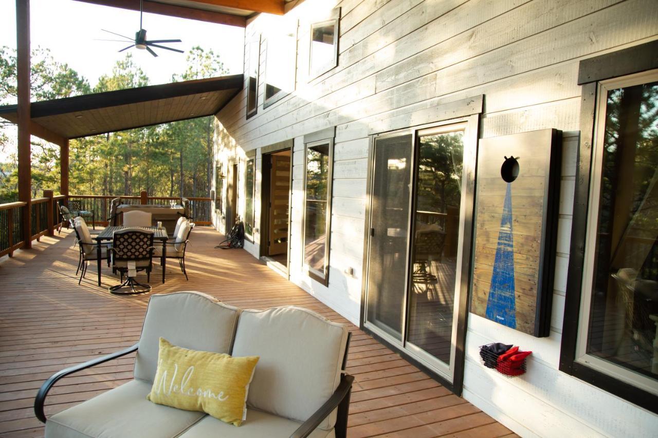 New Luxury Cabin, Hot Tub, Forest Views,Hotel Style Amenities Broken Bow Exterior photo
