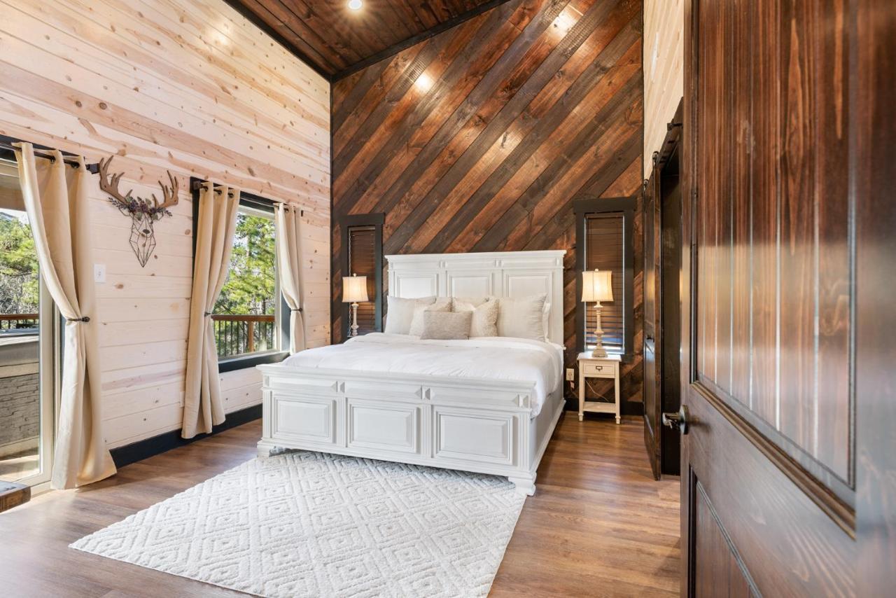 New Luxury Cabin, Hot Tub, Forest Views,Hotel Style Amenities Broken Bow Exterior photo